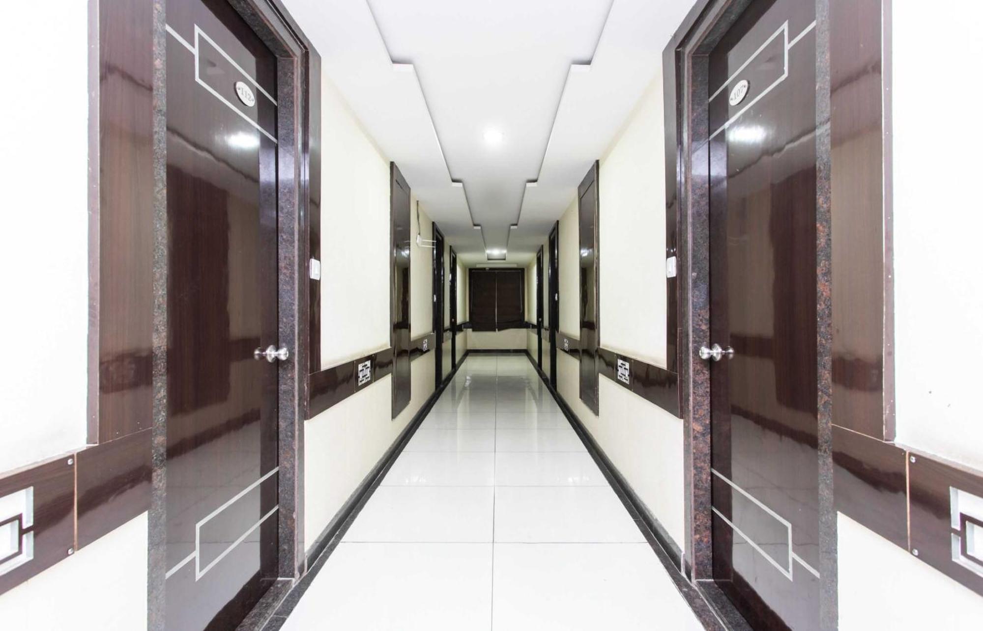 Capital O Swan Paradise Indore Exterior foto